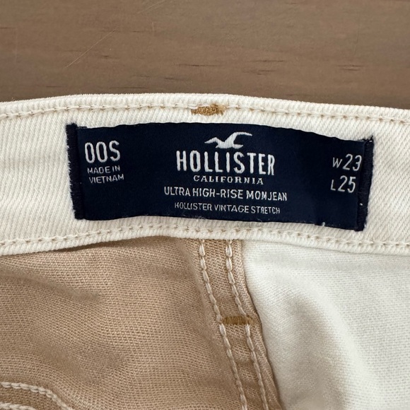 Hollister Ultra High-Rise Two-Tone Mom Jeans - 00 Short - Picture 7 of 7